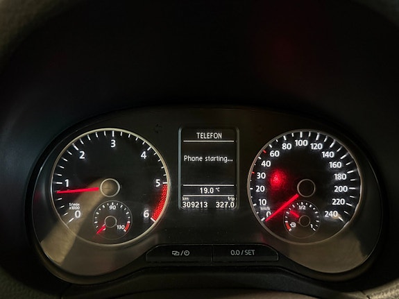 Volkswagen Amarok 18 of 20