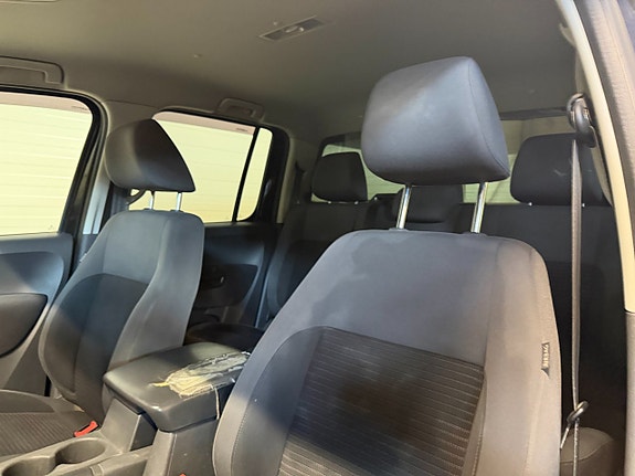 Volkswagen Amarok 16 of 20