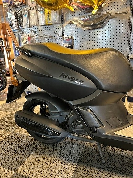 Peugeot Kisbee Black Edition 4 of 7