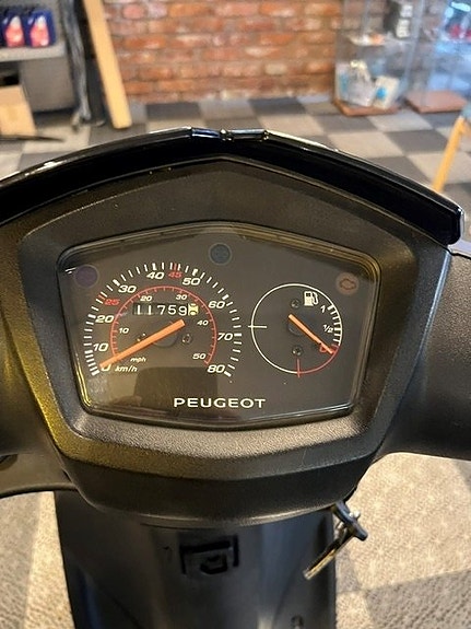 Peugeot Kisbee Black Edition 5 of 7