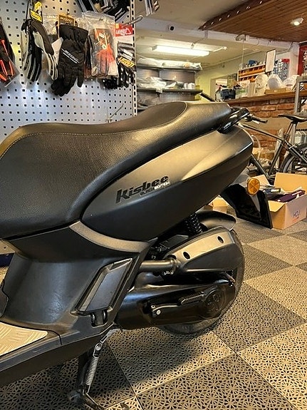Peugeot Kisbee Black Edition 7 of 7