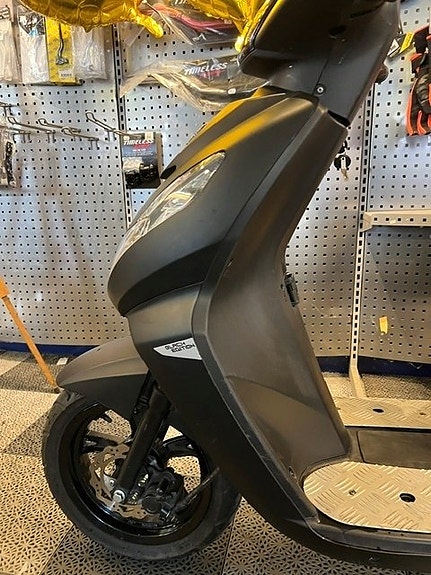 Peugeot Kisbee Black Edition 6 of 7