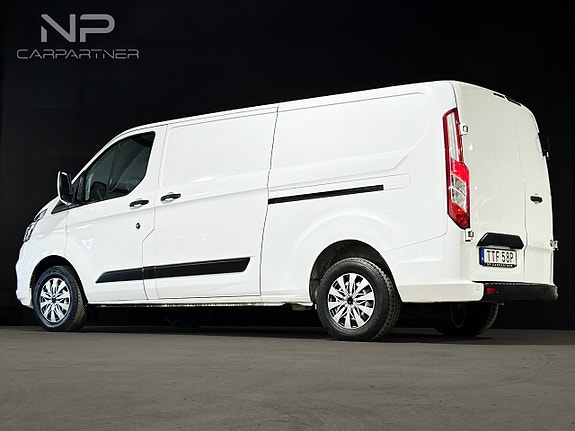 Ford Transit Custom 8 of 23