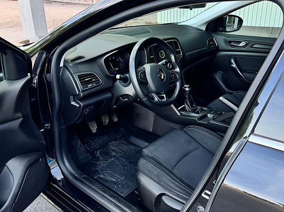 Renault Megane IV 5 of 5