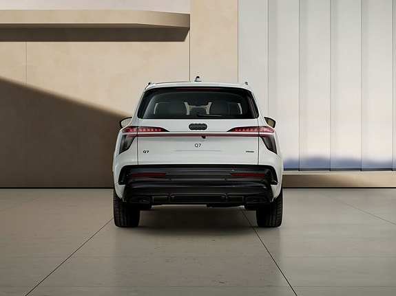 Audi Q7 10 of 11