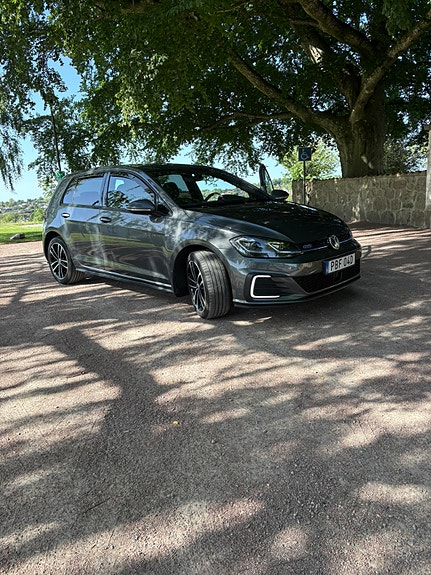 Volkswagen Golf VII 3 of 5