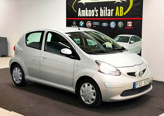 Toyota Aygo 3 of 5