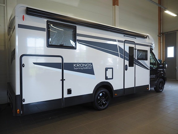 Roller Team Kronos 288 TL Spring Edition I Aut I 165hk I Solcell I Backkamera I Truma Diesel 3 of 5