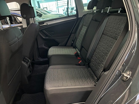 Volkswagen Tiguan 5 of 5