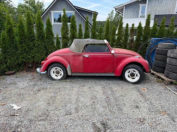 Volkswagen 1200 2 of 15