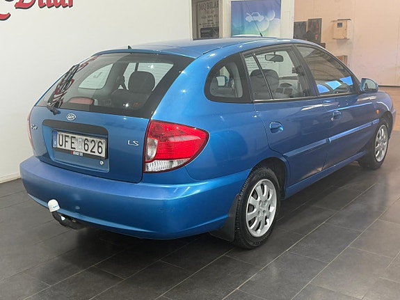 Kia Rio 8 of 20