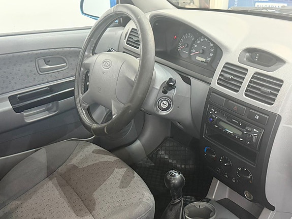 Kia Rio 15 of 20