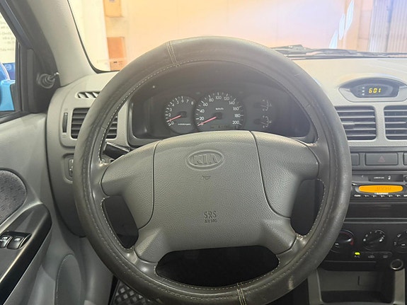 Kia Rio 18 of 20