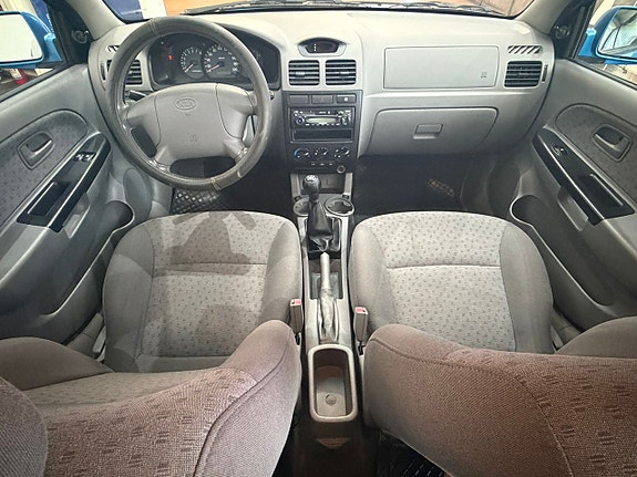Kia Rio 16 of 20