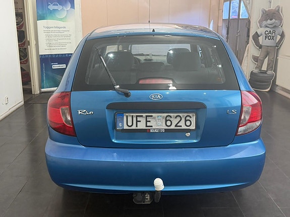 Kia Rio 10 of 20