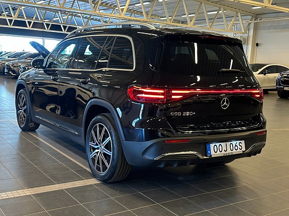 Mercedes-Benz EQB250+ 5 of 5