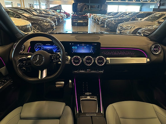 Mercedes-Benz EQB250+ 9 of 16