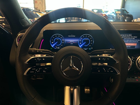 Mercedes-Benz EQB250+ 8 of 16