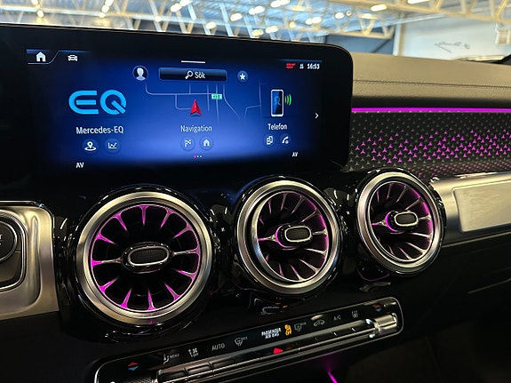Mercedes-Benz EQB250+ 14 of 16