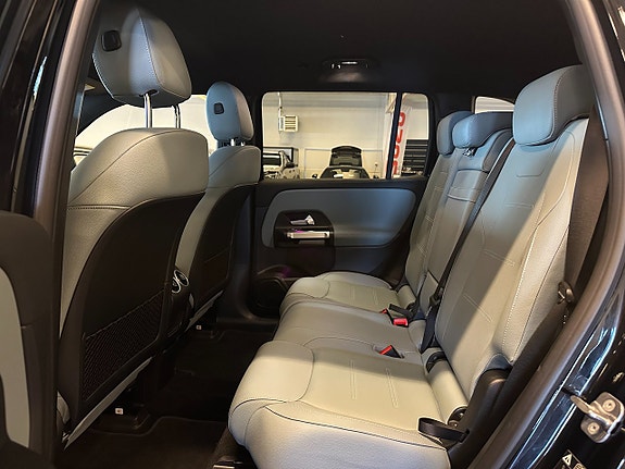 Mercedes-Benz EQB250+ 12 of 16