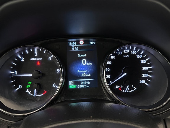 Nissan Qashqai 10 of 17