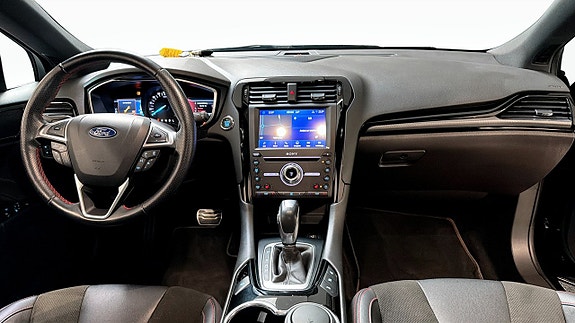 Ford Mondeo 4 of 5