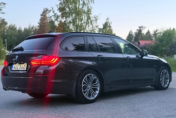BMW 520d 2 of 5