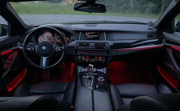 BMW 520d 4 of 5