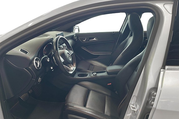 Mercedes-Benz A250 13 of 24
