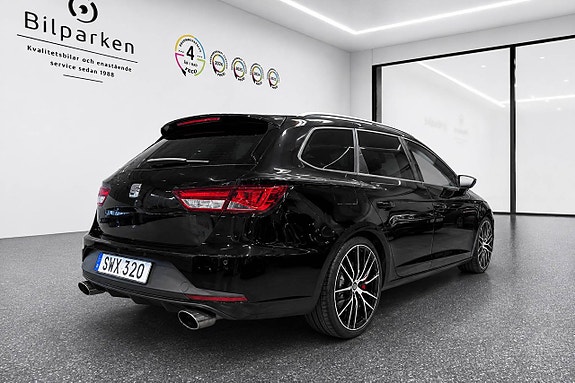 Seat Leon 2 of 5