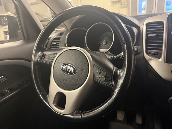 Kia Venga 8 of 13