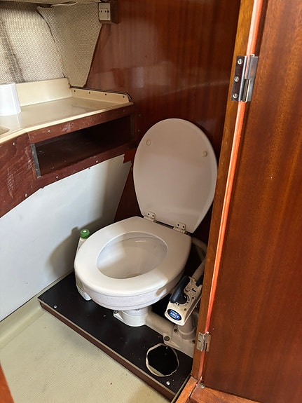 Coronet 27 Seafarer II 7 of 7