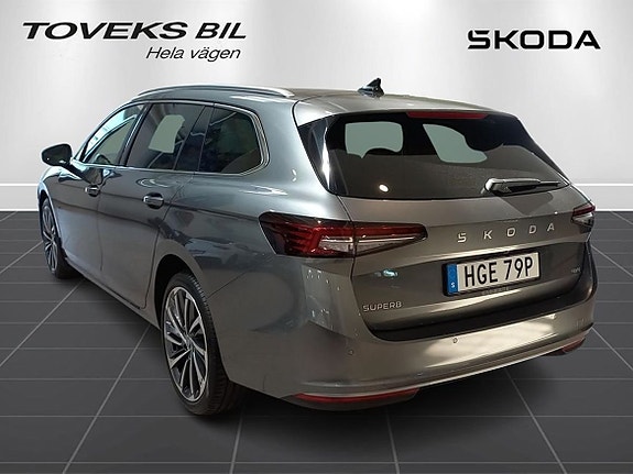 Skoda Superb 7 of 17