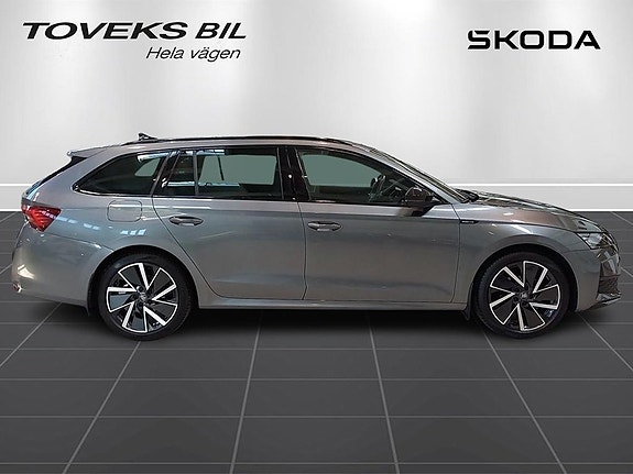 Skoda Octavia 4 of 5