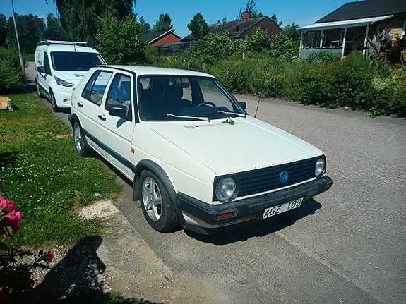 Volkswagen Golf II 4 of 5