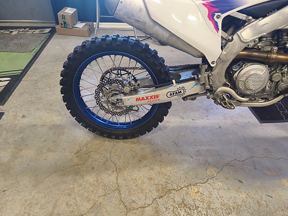 Yamaha YZF 450 4 of 8