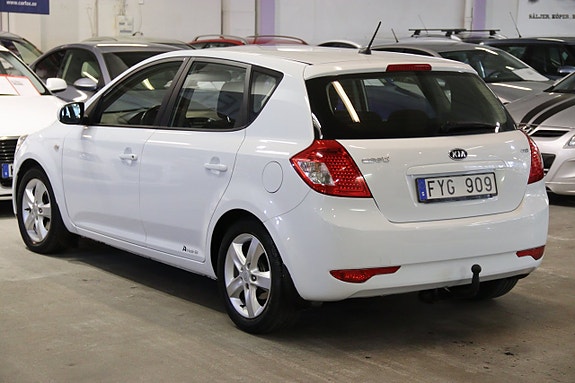 Kia Ceed 4 of 5