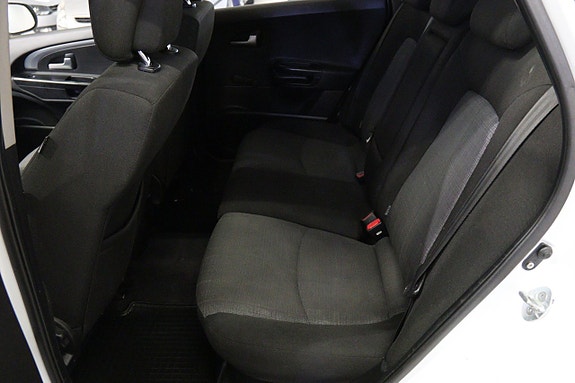 Kia Ceed 8 of 13