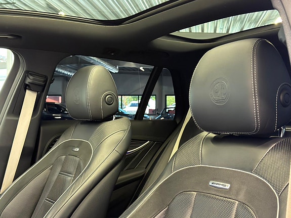 Mercedes-Benz E63 22 of 30