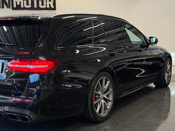 Mercedes-Benz E63 14 of 30