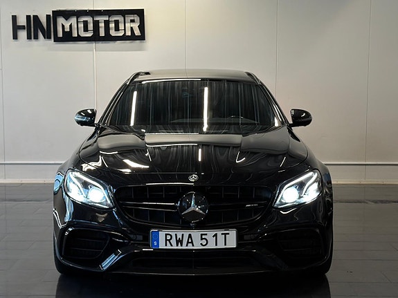 Mercedes-Benz E63 3 of 5