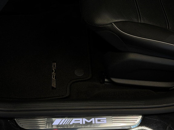 Mercedes-Benz E63 21 of 30