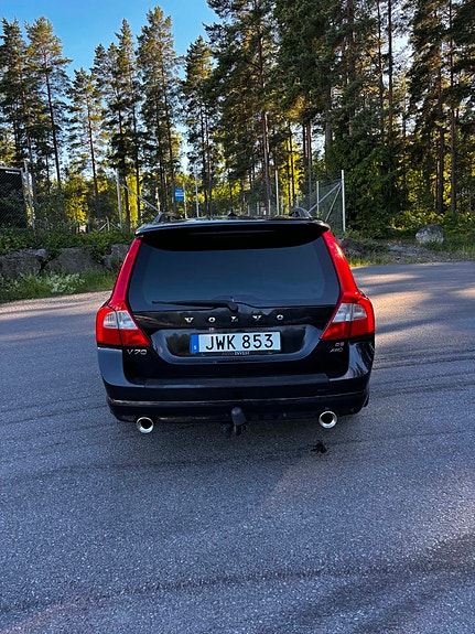 Peugeot 3008 2 of 5