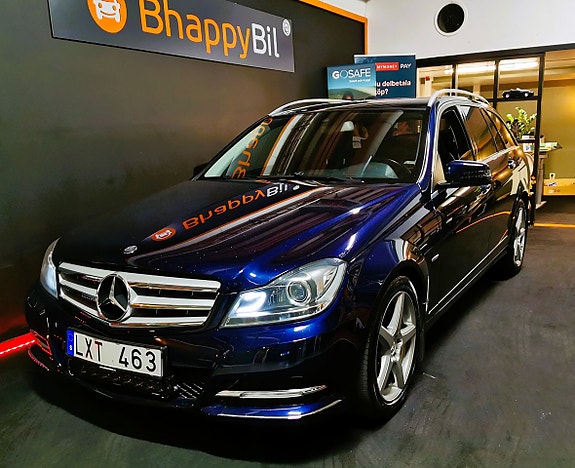 Mercedes-Benz C250 3 of 5