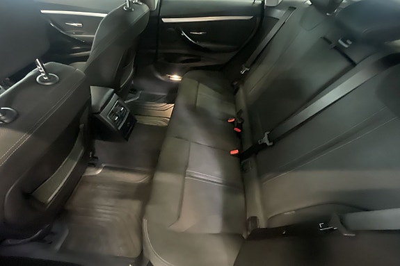 BMW 320d 9 of 12
