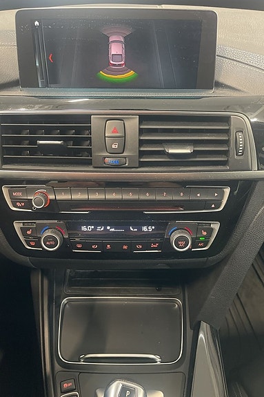 BMW 320d 12 of 12