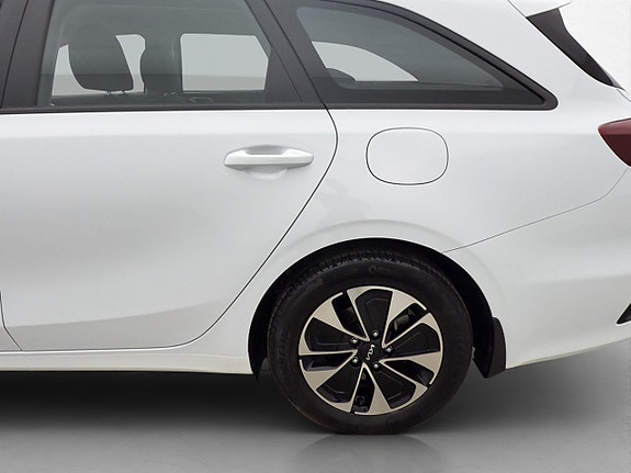 Kia Ceed 25 of 29