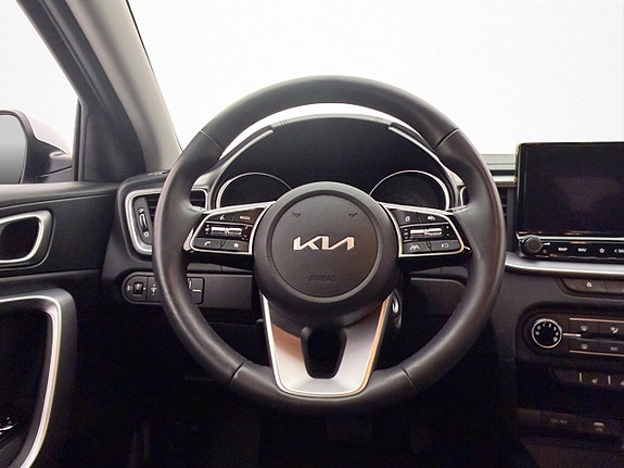 Kia Ceed 12 of 29