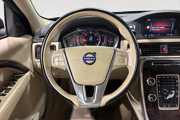 Volvo V70 13 of 18