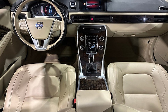 Volvo V70 11 of 18